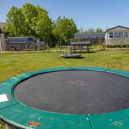 샬레 556 Op Recreatiepark De Wielen *