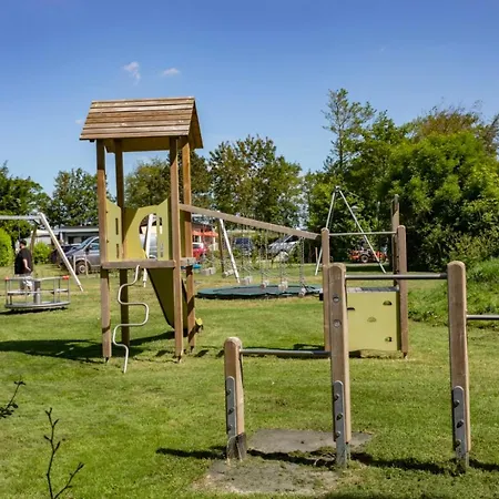 556 Op Recreatiepark De Wielen Sint Maarten