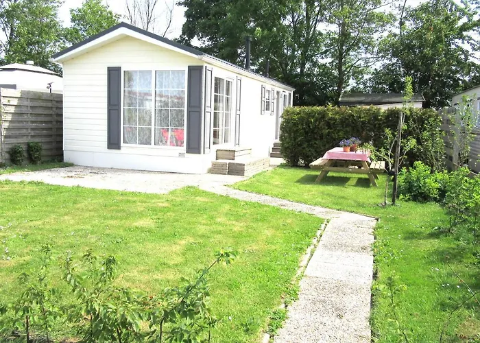 556 Op Recreatiepark De Wielen Chalet